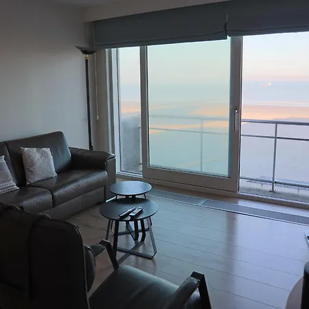 아파트 In With Sea Views *